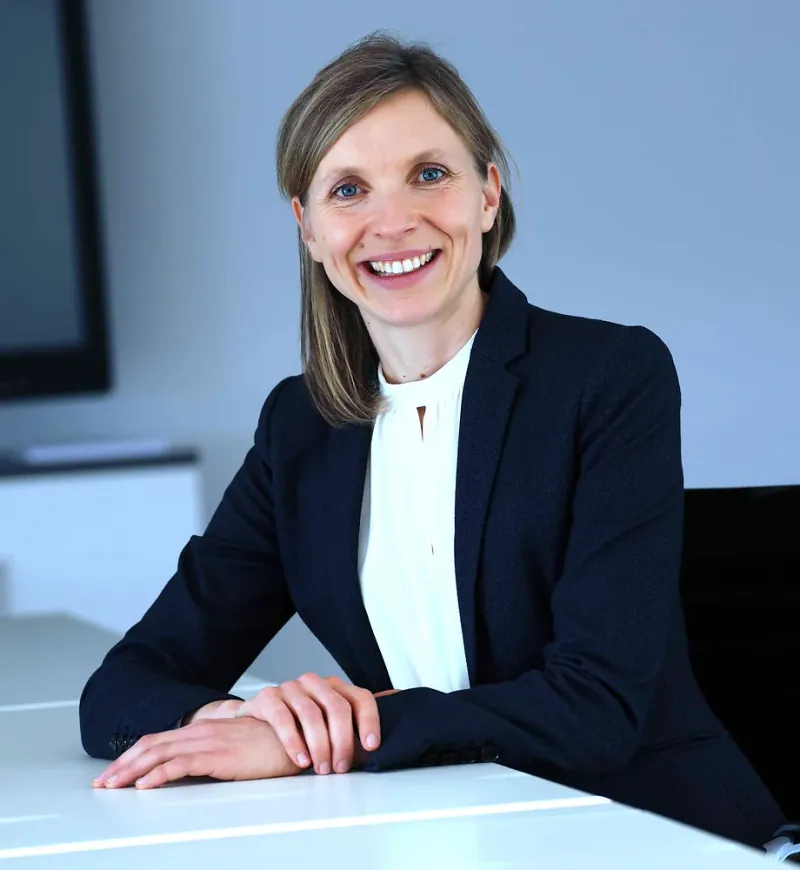 Portrait von Dorothea Karg, Geschäftsführerin und Steuerberaterin bei LHM Energiesteuer